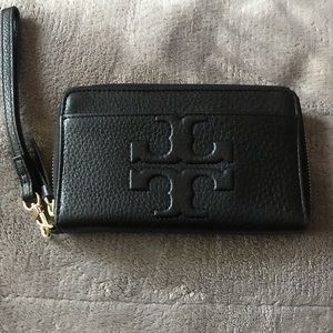 Tory Burch zip wallet